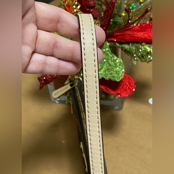 Michael Michael Kors👑Small Purse - Picture 8 of 11